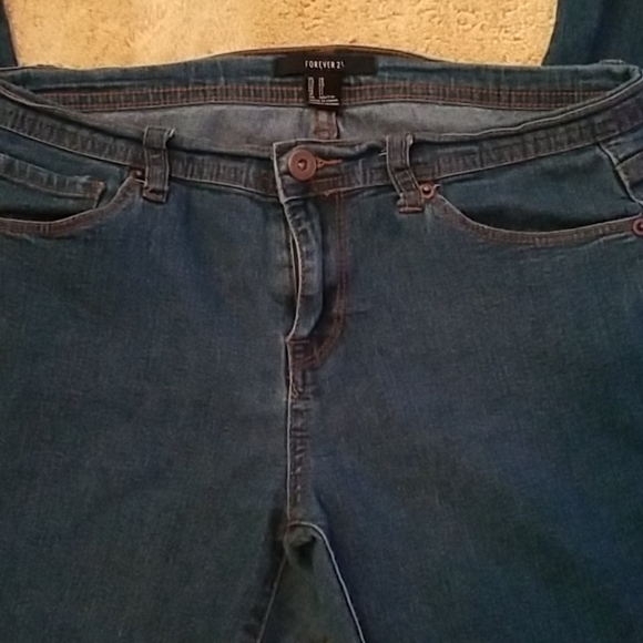 Jeans - Picture 2 of 3